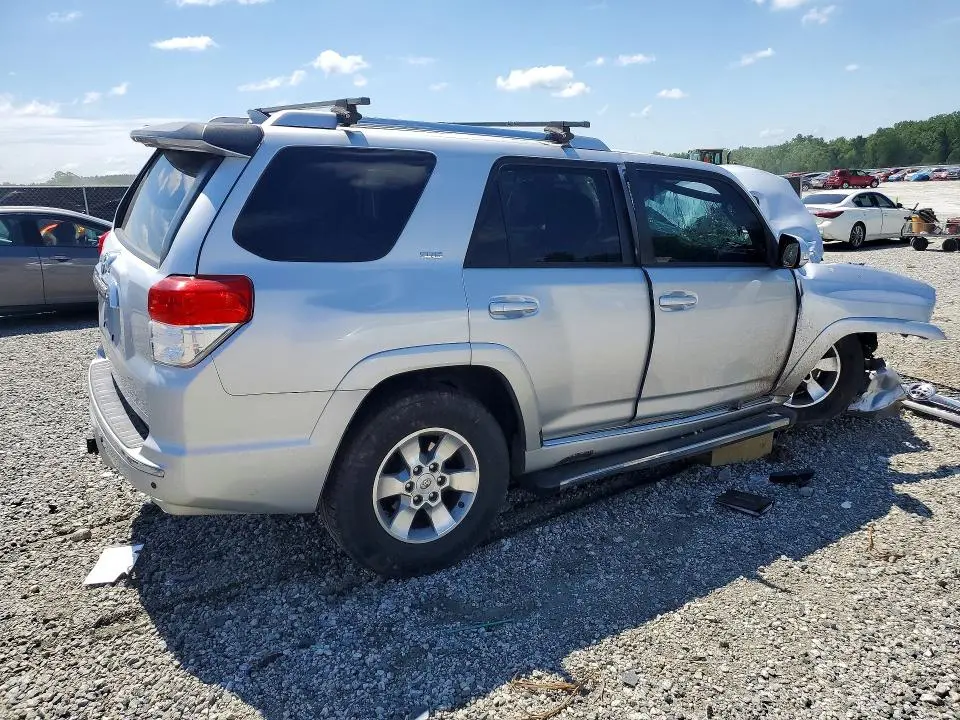 2011 TOYOTA 4RUNNER SR5  