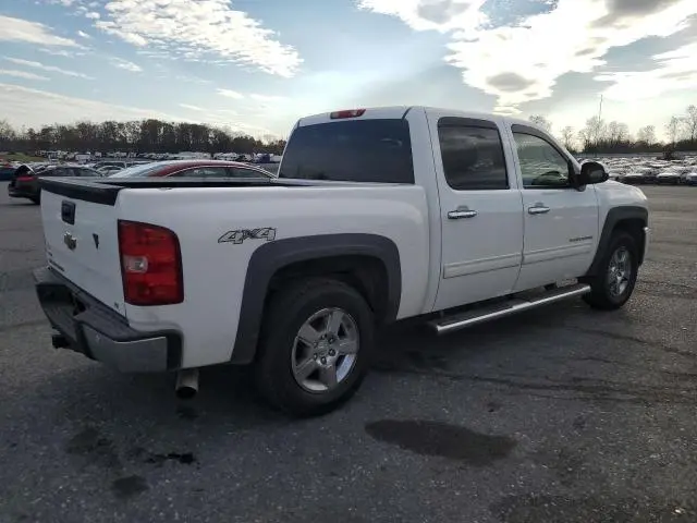 2011 CHEVROLET SILVERADO K1500 LT  