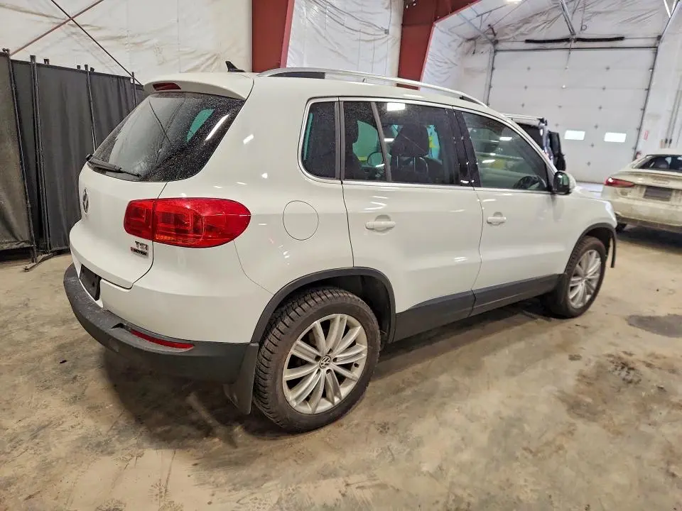 2016 VOLKSWAGEN TIGUAN S  