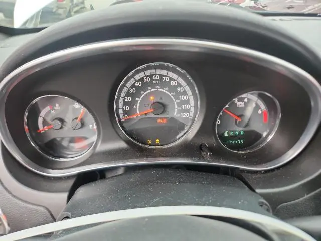 2013 CHRYSLER 200 LX  