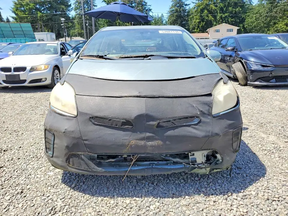 2013 TOYOTA PRIUS TWO  