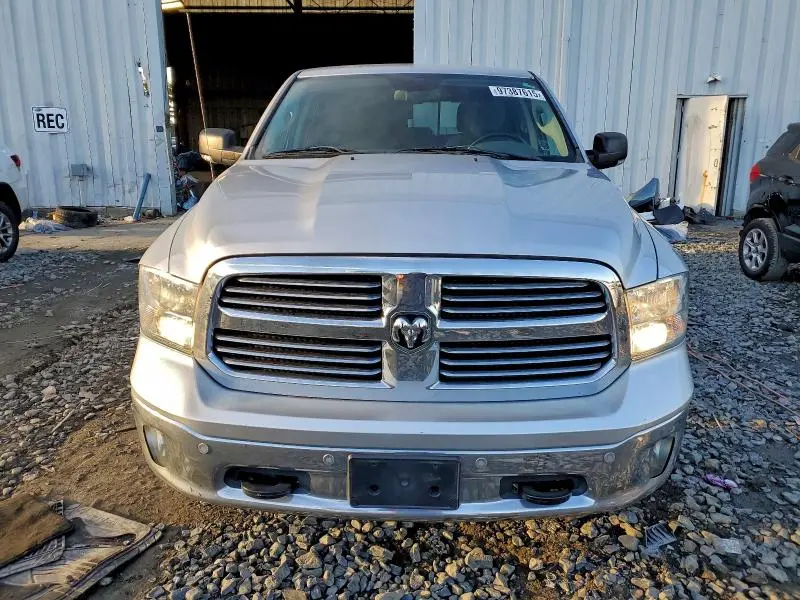 2014 RAM 1500 SLT  