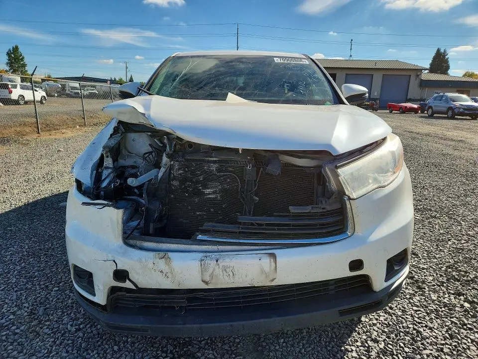 2014 TOYOTA HIGHLANDER LE  