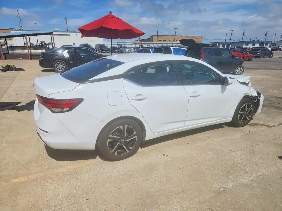 2025 NISSAN SENTRA SV  