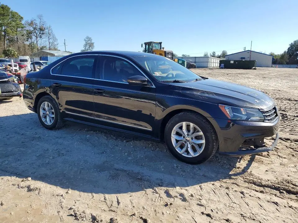 2017 VOLKSWAGEN PASSAT S  