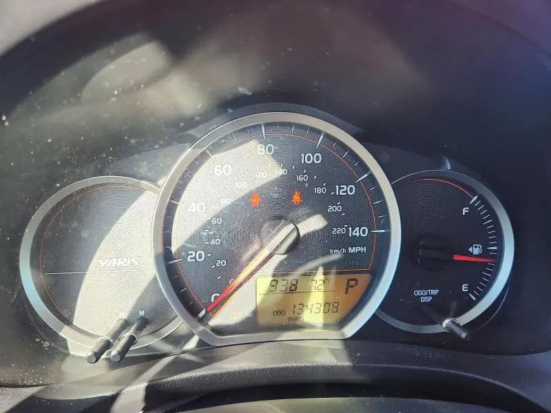 2014 TOYOTA YARIS 5-DOOR LE  