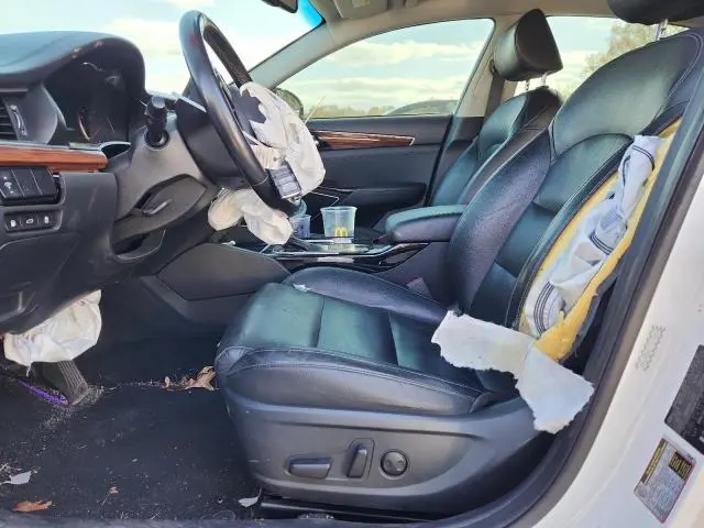 2017 KIA CADENZA PREMIUM  