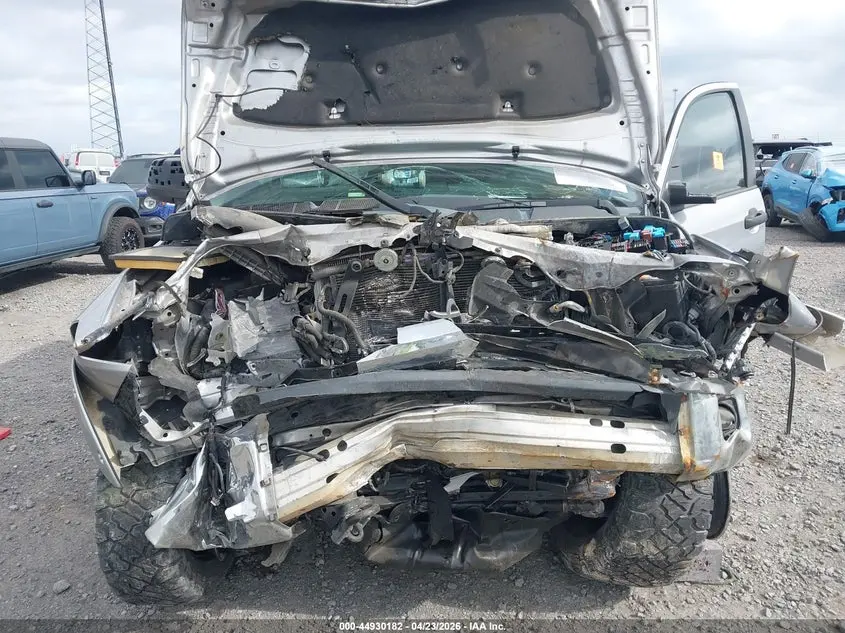 2016 TOYOTA TUNDRA SR5 5.7L V8