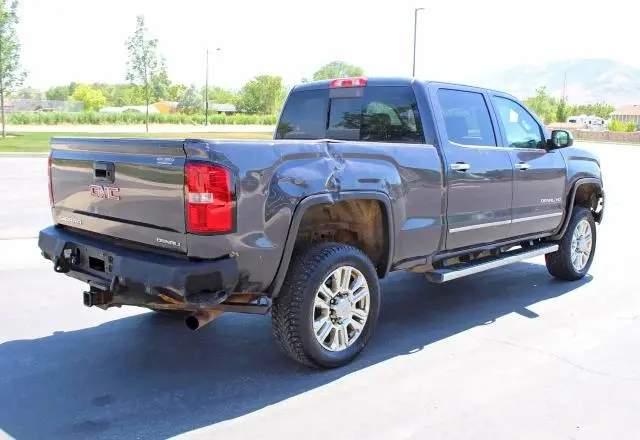 2016 GMC SIERRA K2500 DENALI  