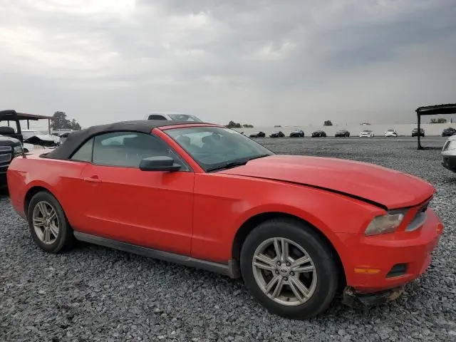 2011 FORD MUSTANG