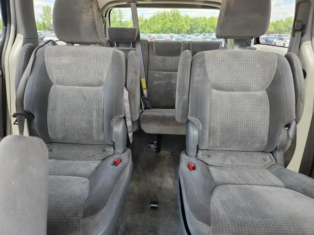 2010 TOYOTA SIENNA LE 7-PASSENGER  