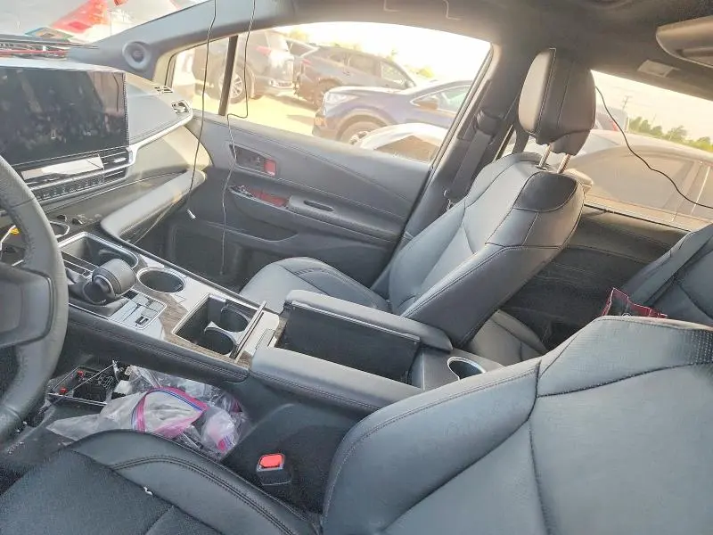 2025 TOYOTA SIENNA PLATINUM 7-PASSENGER  