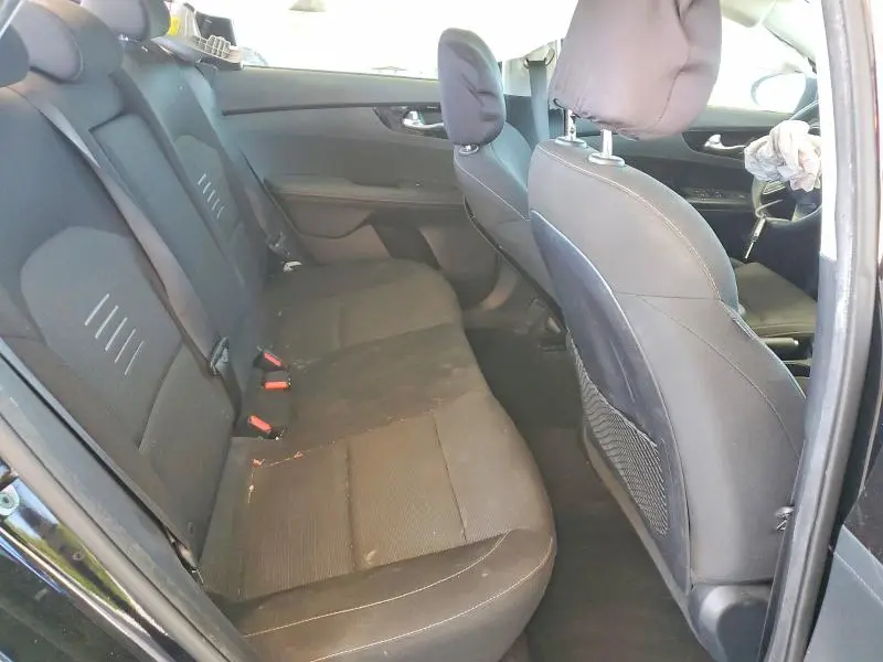 2019 KIA FORTE S  