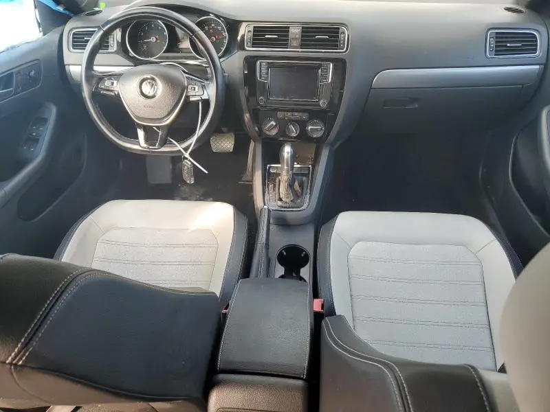 2016 VOLKSWAGEN JETTA SPORT  