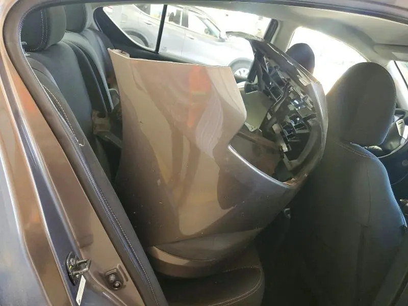 2015 NISSAN VERSA 1.6 SV  