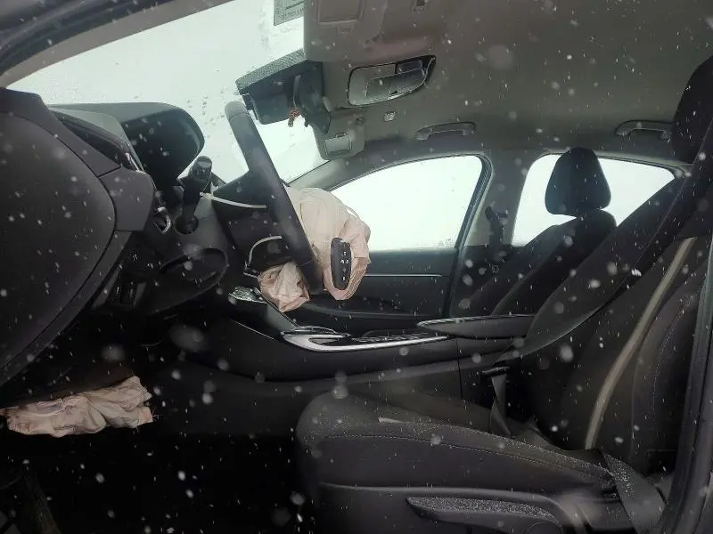 2022 HYUNDAI SONATA SE  