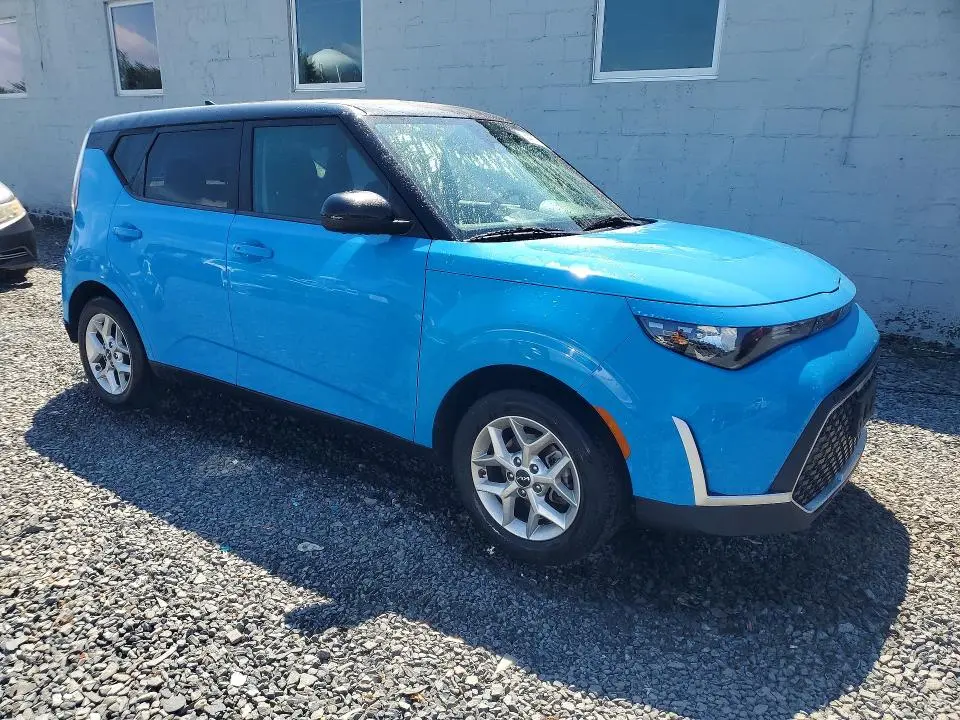 2023 KIA SOUL S  