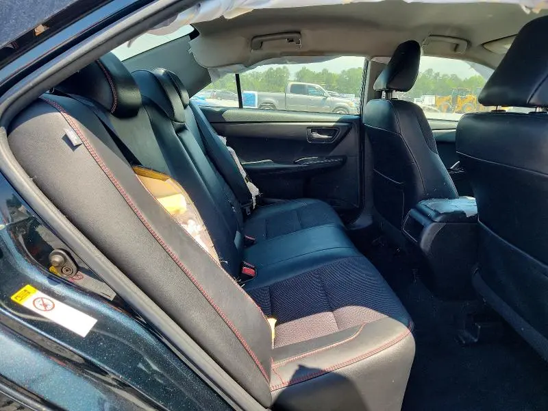 2017 TOYOTA CAMRY SE  