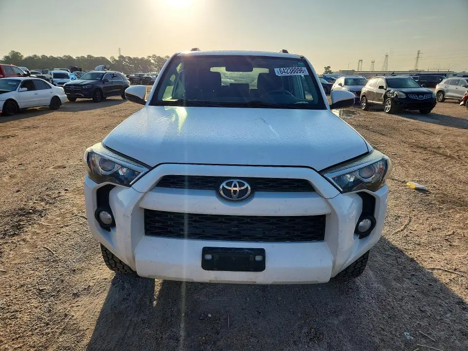 2019 TOYOTA 4RUNNER SR5  