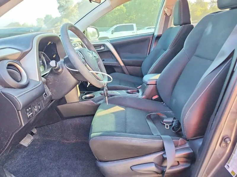 2014 TOYOTA RAV4 XLE  