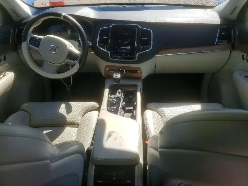 2018 VOLVO XC90 T6  