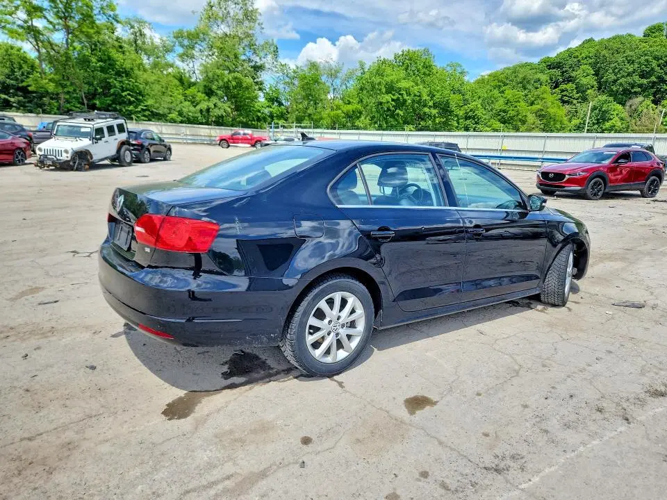 2014 VOLKSWAGEN JETTA SE  