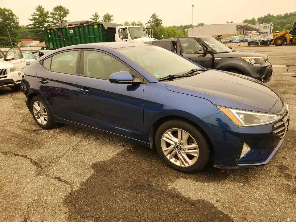 2020 HYUNDAI ELANTRA SEL  
