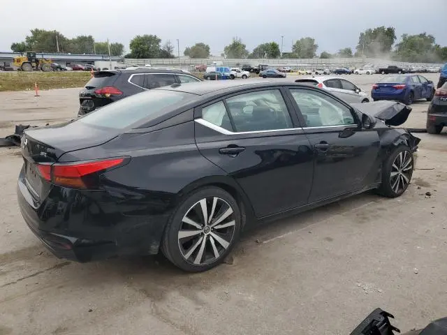 2019 NISSAN ALTIMA SR