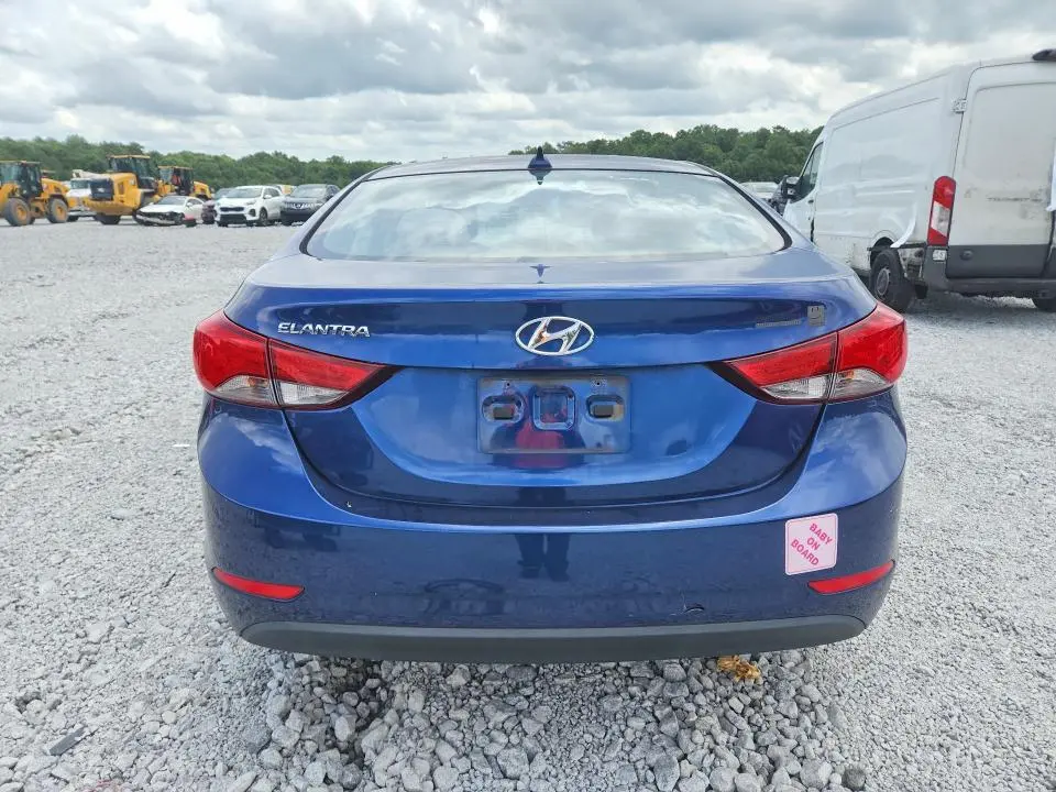 2016 HYUNDAI ELANTRA SE  