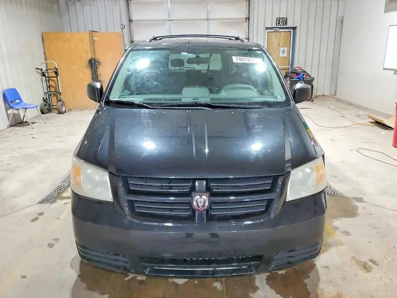 2010 DODGE GRAND CARAVAN SE  