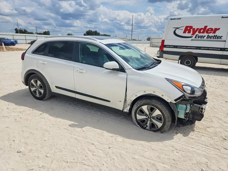 2018 KIA NIRO EX  