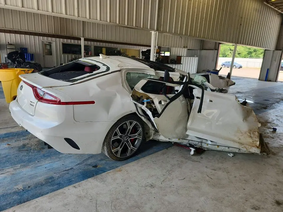 2019 KIA STINGER GT1  