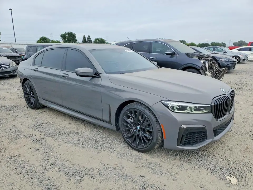 2022 BMW 750 XI  