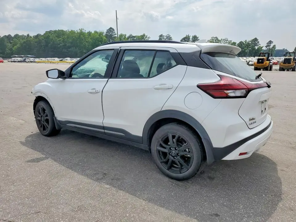 2024 NISSAN KICKS SR  