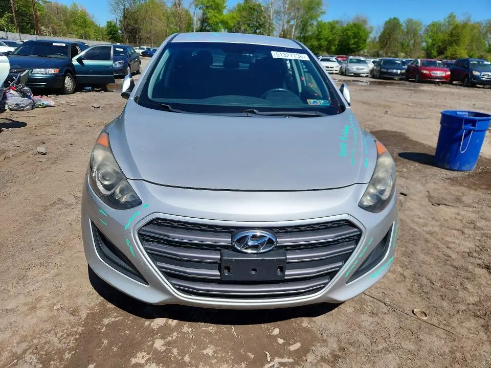 2017 HYUNDAI ELANTRA GT BASE  