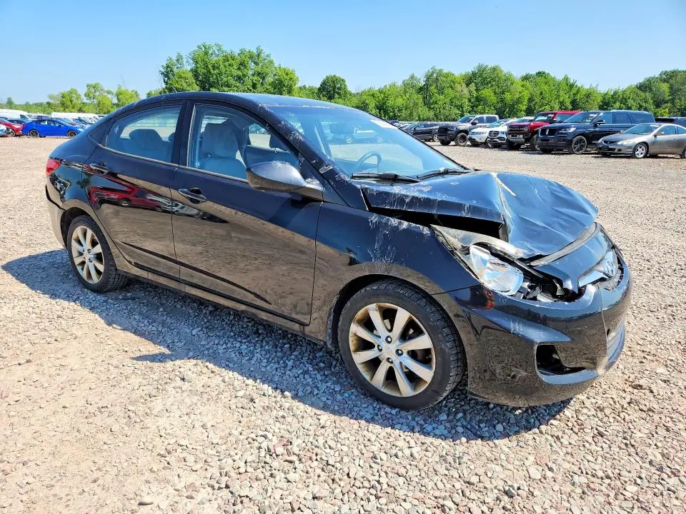 2013 HYUNDAI ACCENT GLS  