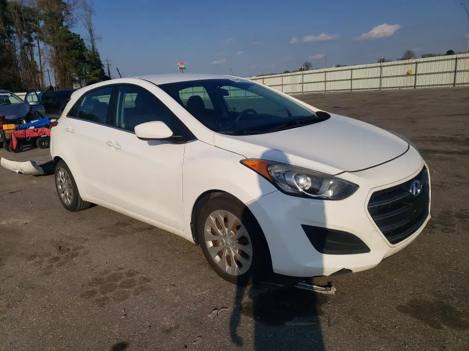 2016 HYUNDAI ELANTRA GT BASE  