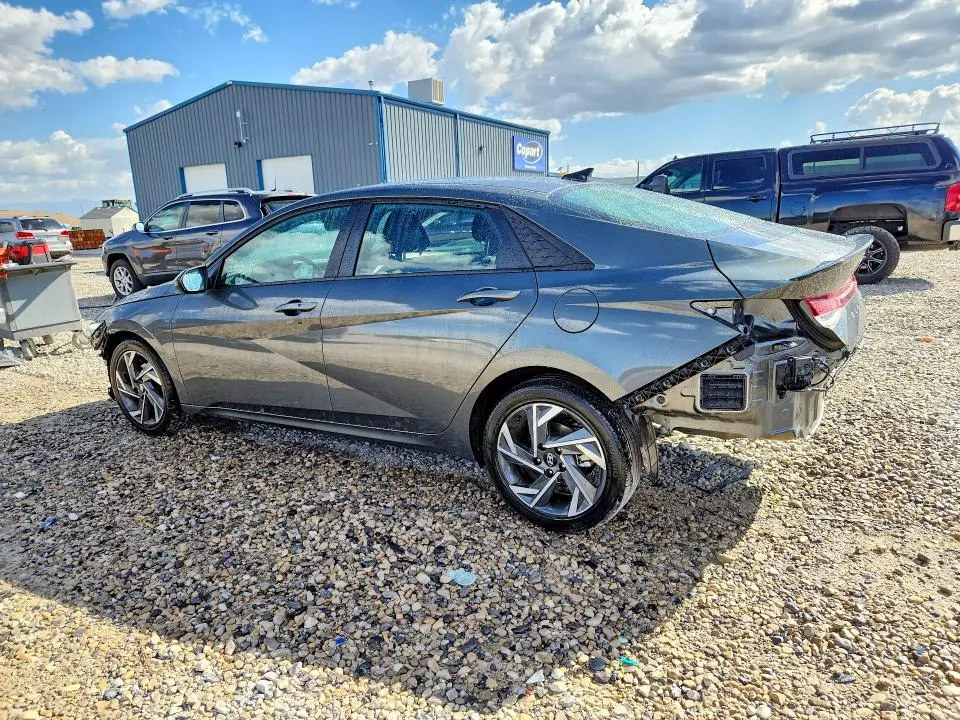 2025 HYUNDAI ELANTRA SEL SPORT  