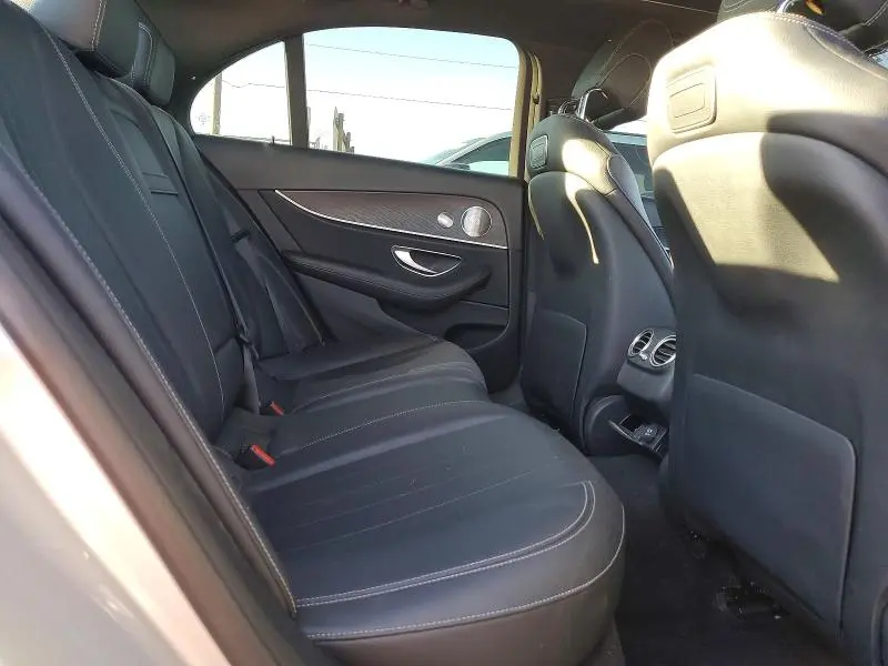 2019 MERCEDES-BENZ E 300  