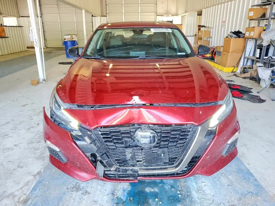 2021 NISSAN ALTIMA SR  