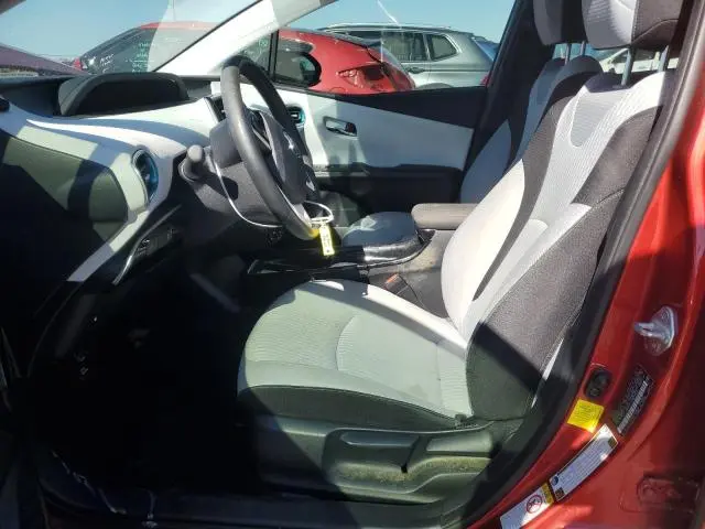 2016 TOYOTA PRIUS   