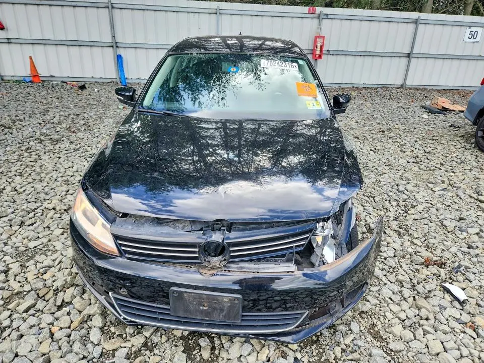 2014 VOLKSWAGEN JETTA SE  