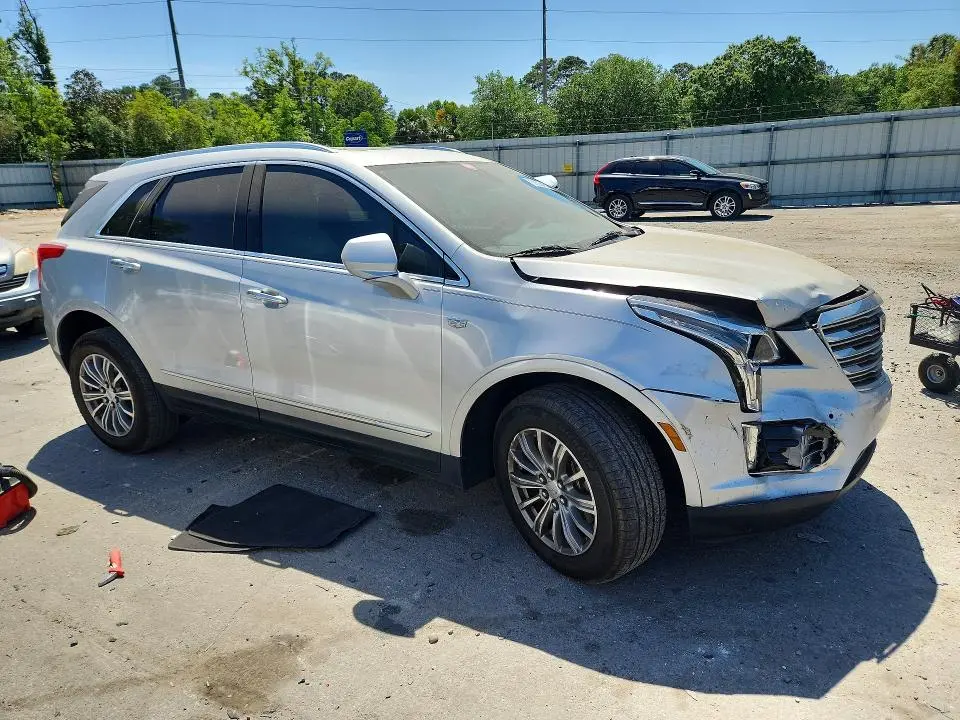 2019 CADILLAC XT5 LUXURY  