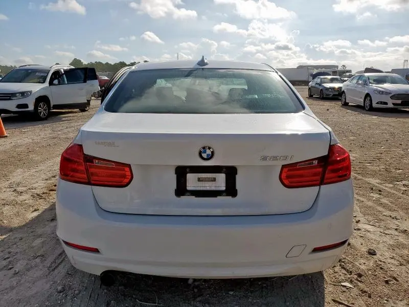 2013 BMW 320 I  