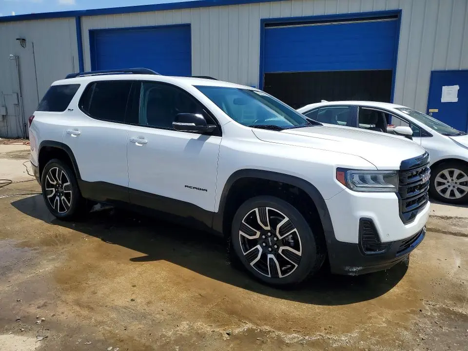 2021 GMC ACADIA SLT  