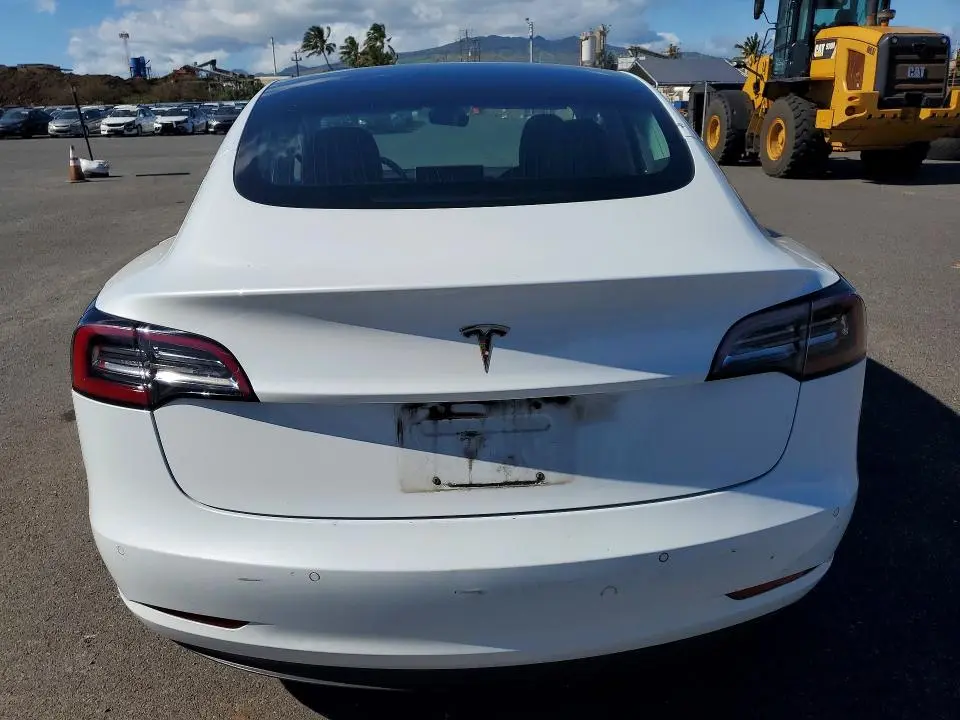 2018 TESLA MODEL 3   