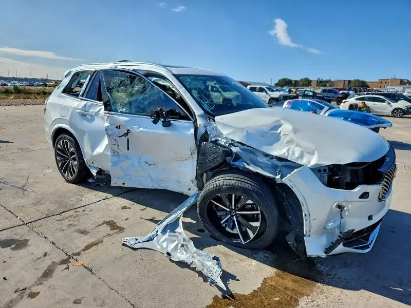 2025 VOLVO XC90 PLUS  