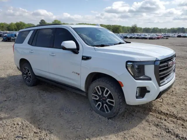 2021 GMC YUKON AT4  