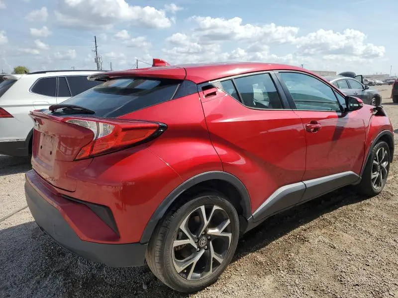 2022 TOYOTA C-HR XLE  