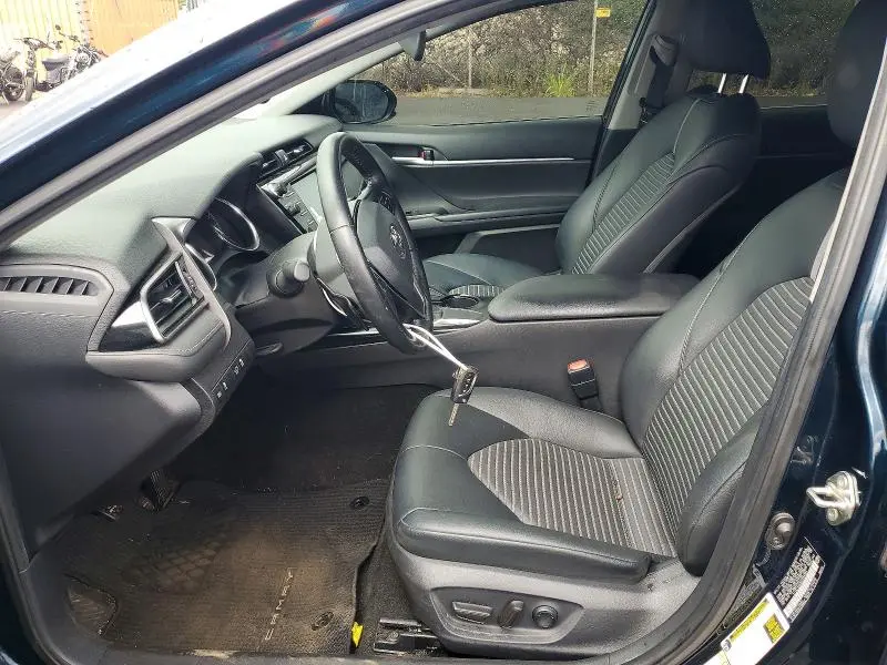 2019 TOYOTA CAMRY SE  